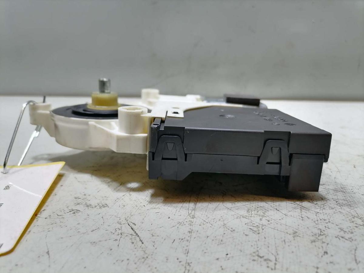 Audi A3 8P original Fensterhebermotor vorn rechts Bj.2010